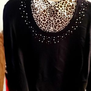 NWT Quacker Factory black and leopard collar top
